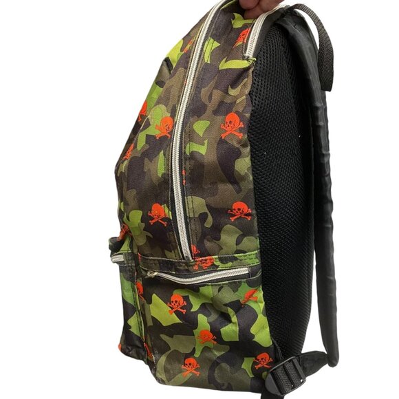 Star Point By Mojo Backpack With 4 Zipper Pockets Camouflage Crossbones Skulls - Picture 8 of 12